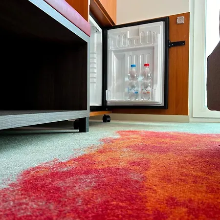 Campanile Venice Hotell 3*