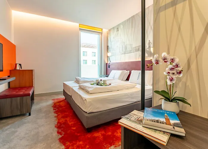 Campanile Venice Szálloda 3*